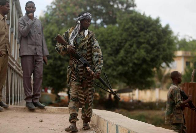 Heavy fighting between Somali government forces and Al-Shabab fighters erupts in Afgoye town[Photo: Reuters]