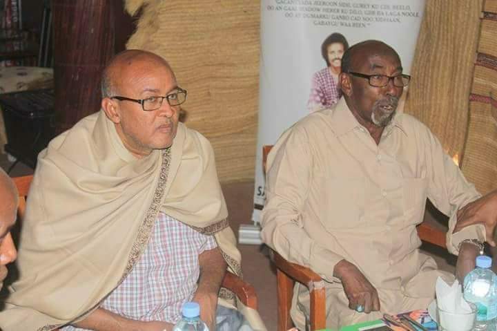 The chairman of Wadani party Abdirahman Iro during a dinner meeting with former vice president of Puntland Abdisamad Ali Shire at Hido Dhowr restaurant in Hargeisa, Somaliland. [Photo: Cabdiraxmaan Ciro/Facebook]