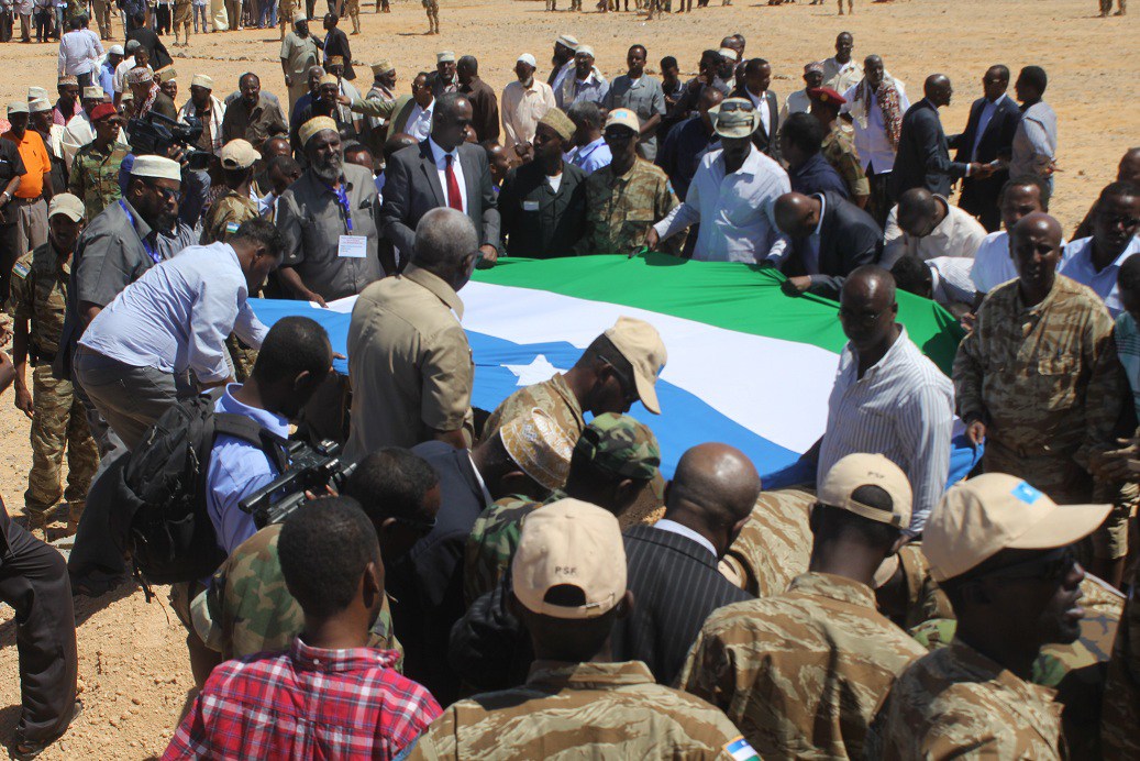 Hundreds of people were attended the funeral service of the former Puntland leader. [Photo: Puntland Post]
