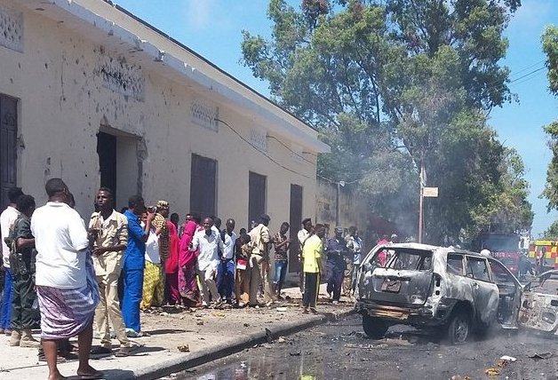 One killed in Mogadishu car bomb. [Photo: Twitter]